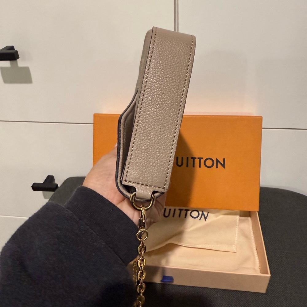 LV Pochette Félicie - Picture 8 of 12